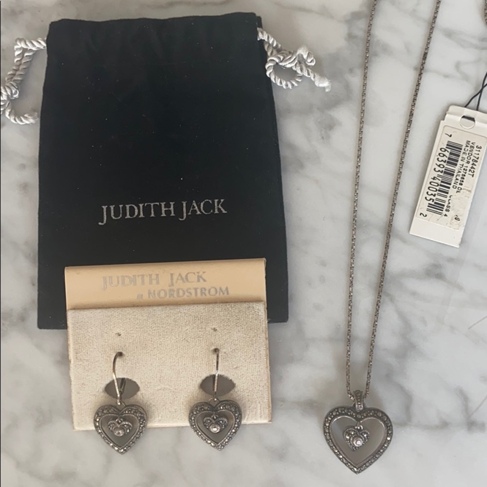 Judith Jack beautiful necklace and earring set 🤗